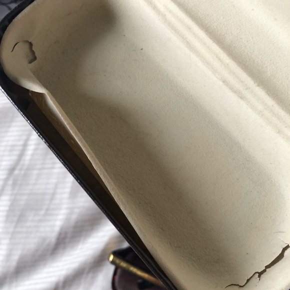 More photos of LV sunglasses - Picture 4 of 4